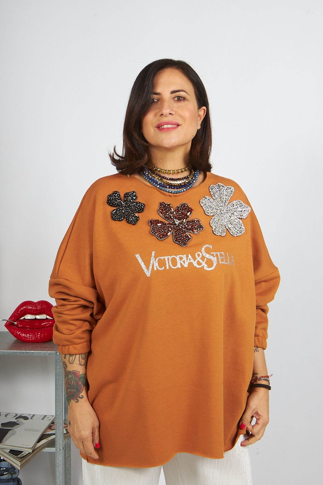 Felpa Olivia con applicazioni