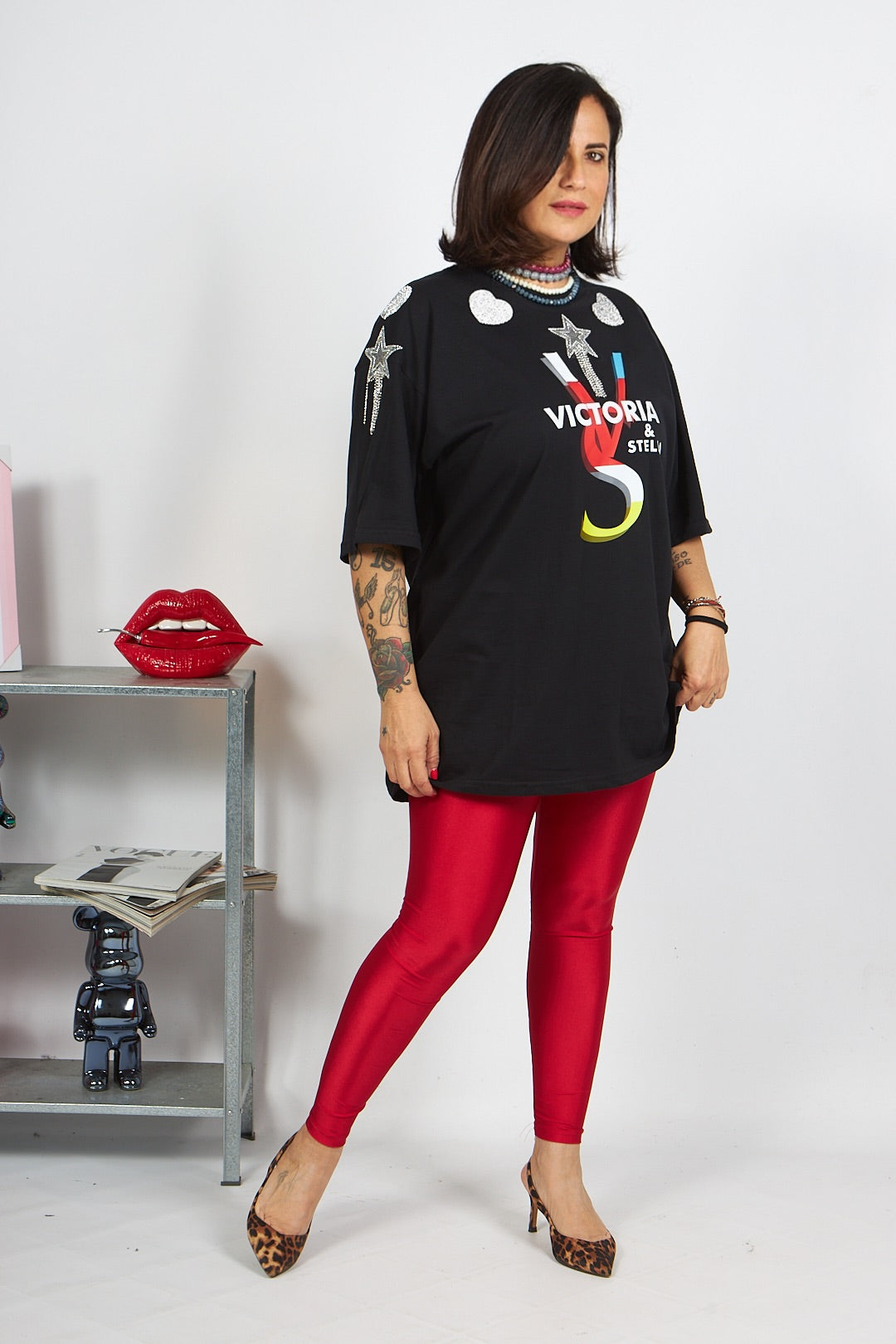 T-shirt Lovely nera