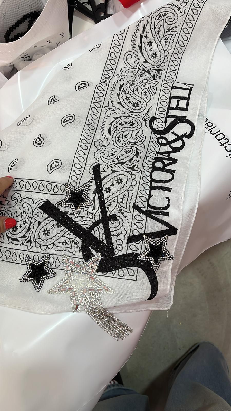 Bandana VS